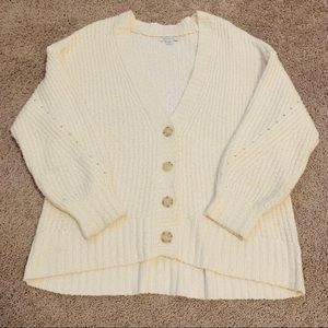 American Eagle Cream Slouchy Cardigan